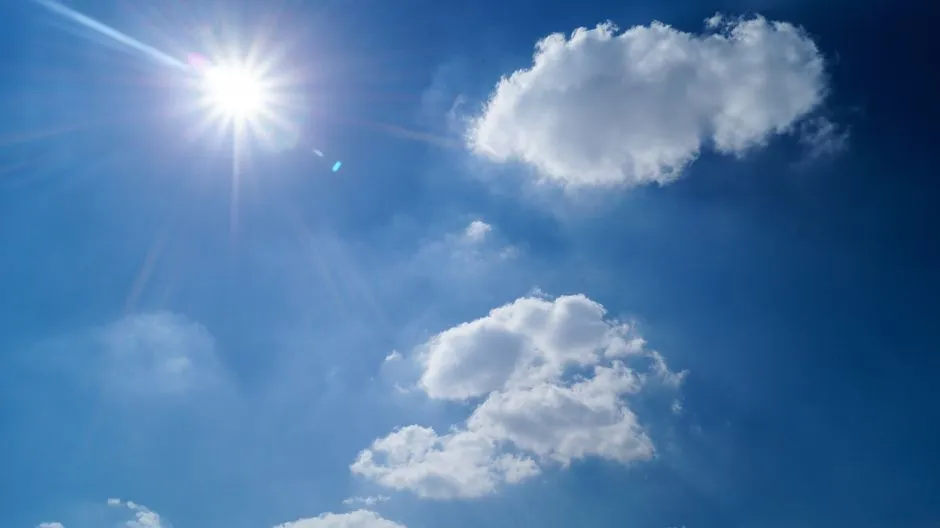 How to Check Your Real UV Risk Before You Step Outside (Image Credits: Pexels)