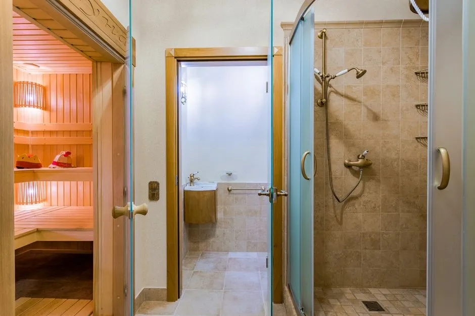 Skipping the Pre-Sauna Shower (Image Credits: Pexels)