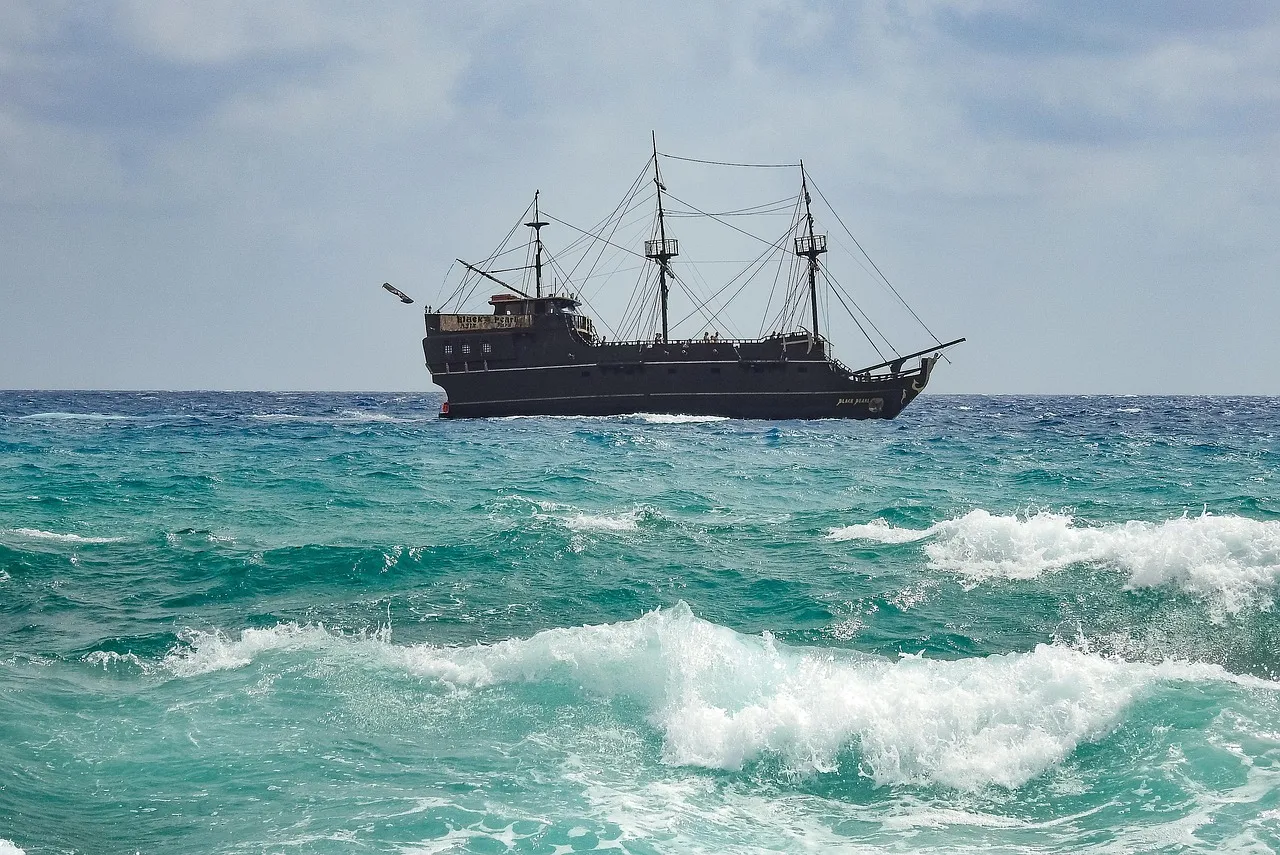 Pirates, Plantations, and the Colonial Era (Image Credits: Pixabay)