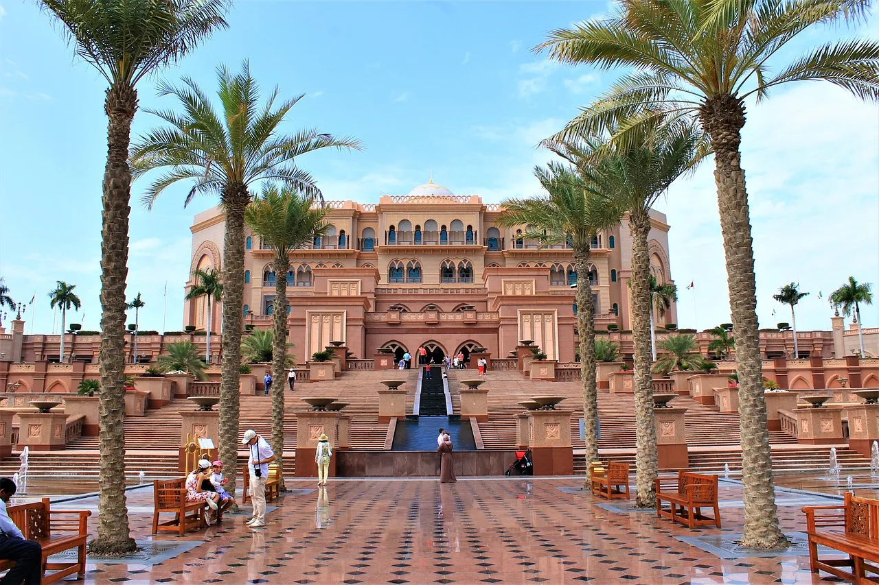 The Middle East: Generosity as a Form of Respect (Image Credits: Pixabay)