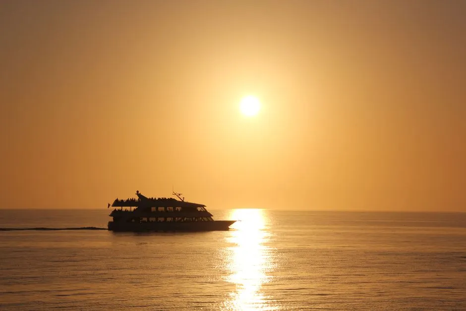 The Open Deck at Golden Hour (Image Credits: Pexels)