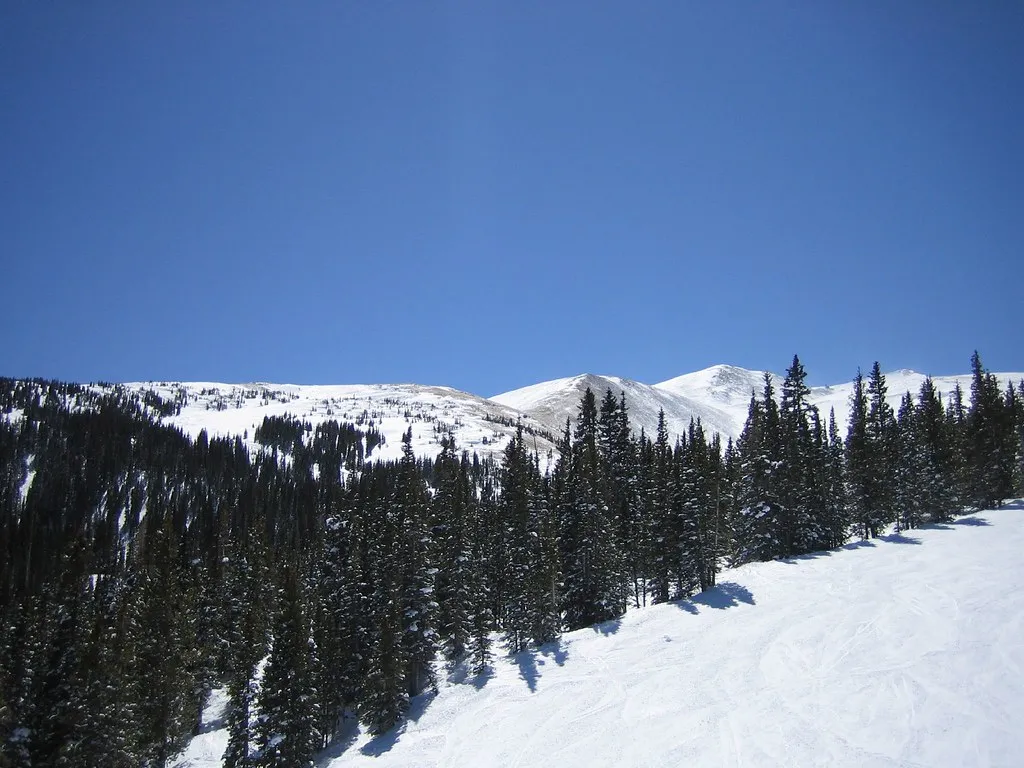 2. Breckenridge, Colorado: The Holiday Booking Crunch Is Real (Big Blue Ocean, Flickr, CC BY-SA 2.0)