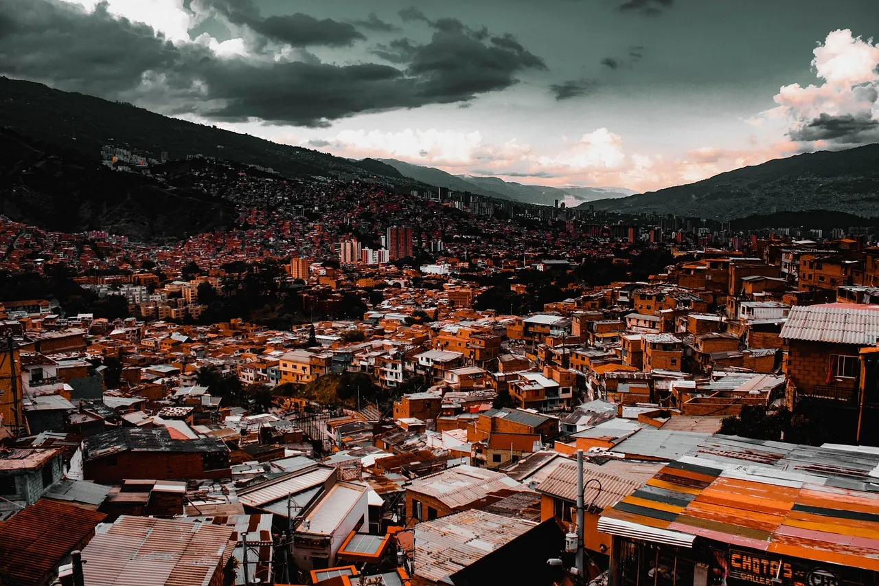 Colombia: A Rising Star for Currency-Conscious Travelers (Image Credits: Pixabay)
