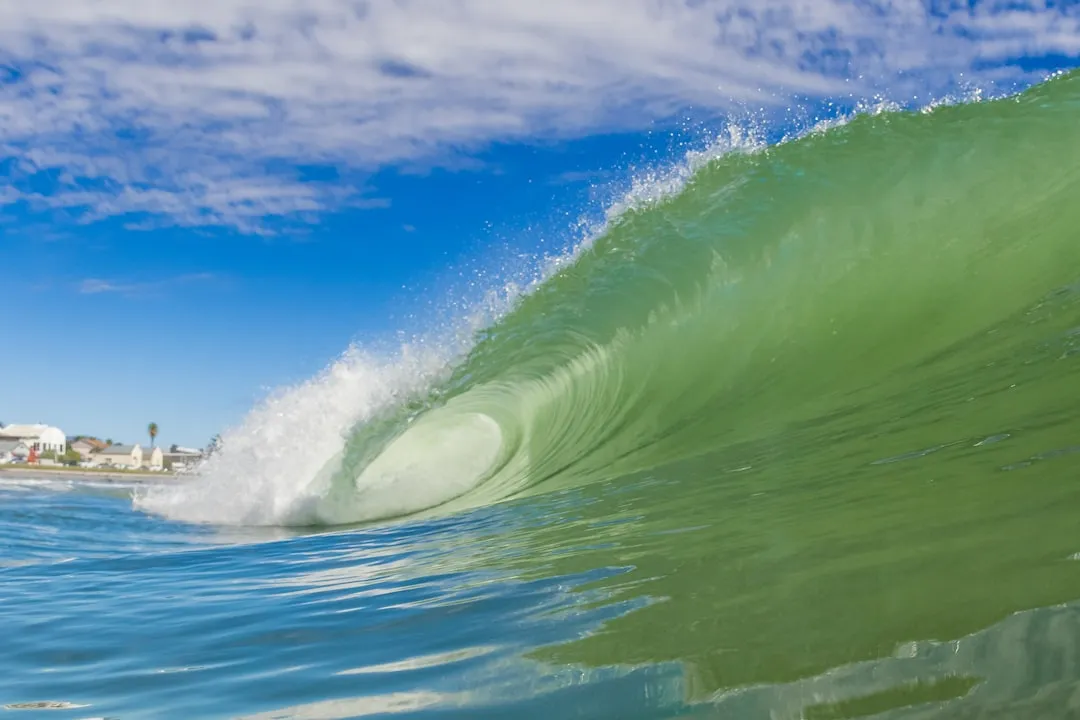 The Shorebreak Danger Most Visitors Never See Coming (Image Credits: Unsplash)