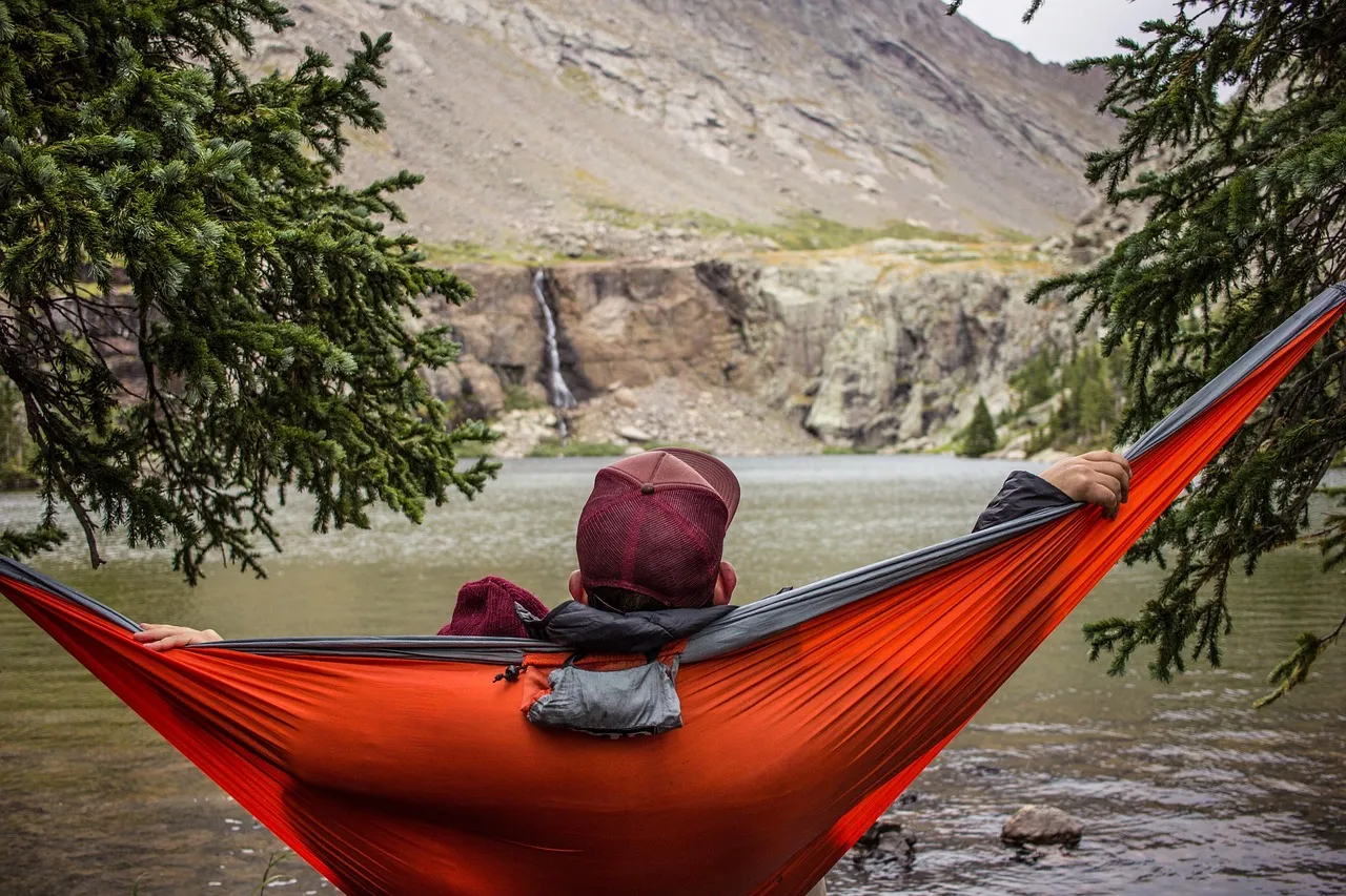Why Sleeping on Water Feels Different (Image Credits: Pixabay)