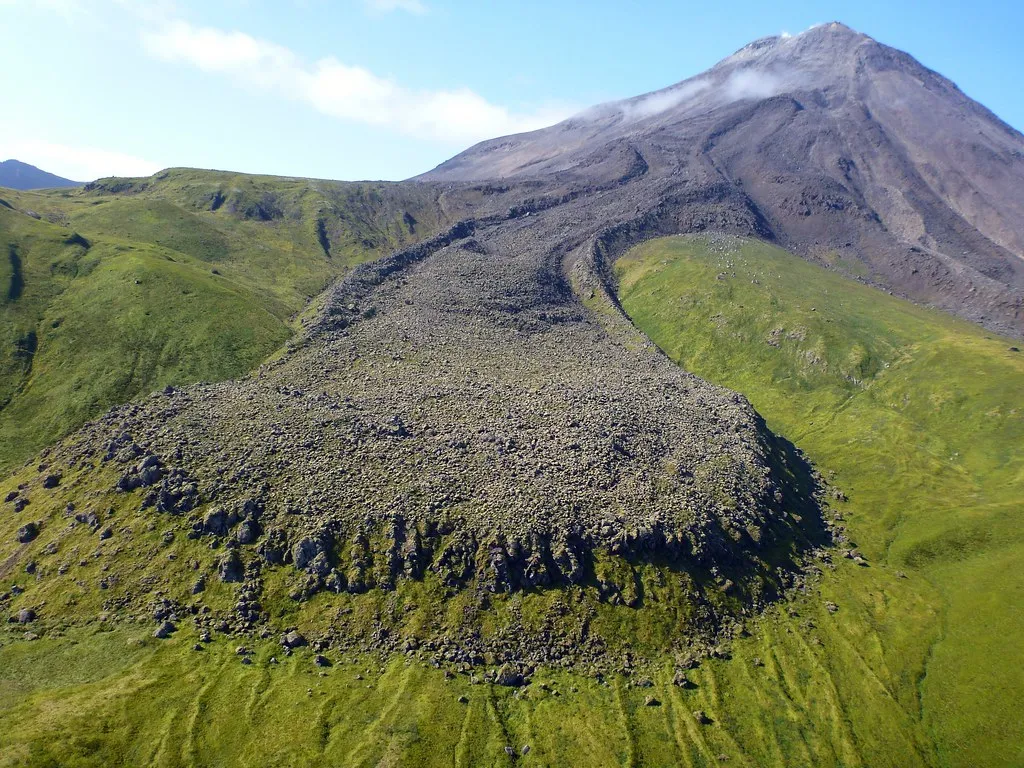 The Aleutian Arc: A Chain of Fire Across the Pacific (Image Credits: Flickr)