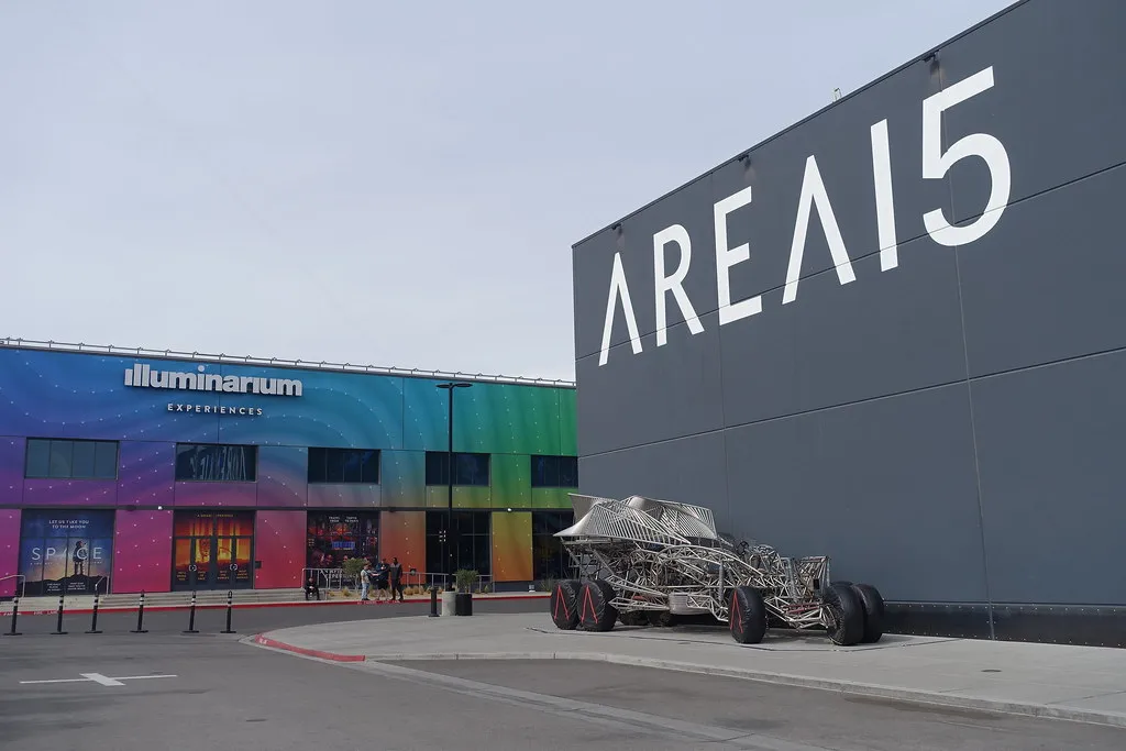 AREA15: Immersive Art and Experiential Entertainment (Roller Coaster Philosophy, Flickr, CC BY 2.0)