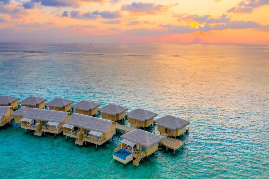 The Maldives Insider Formula: South-West for Shelter and Color (Image Credits: Pexels)