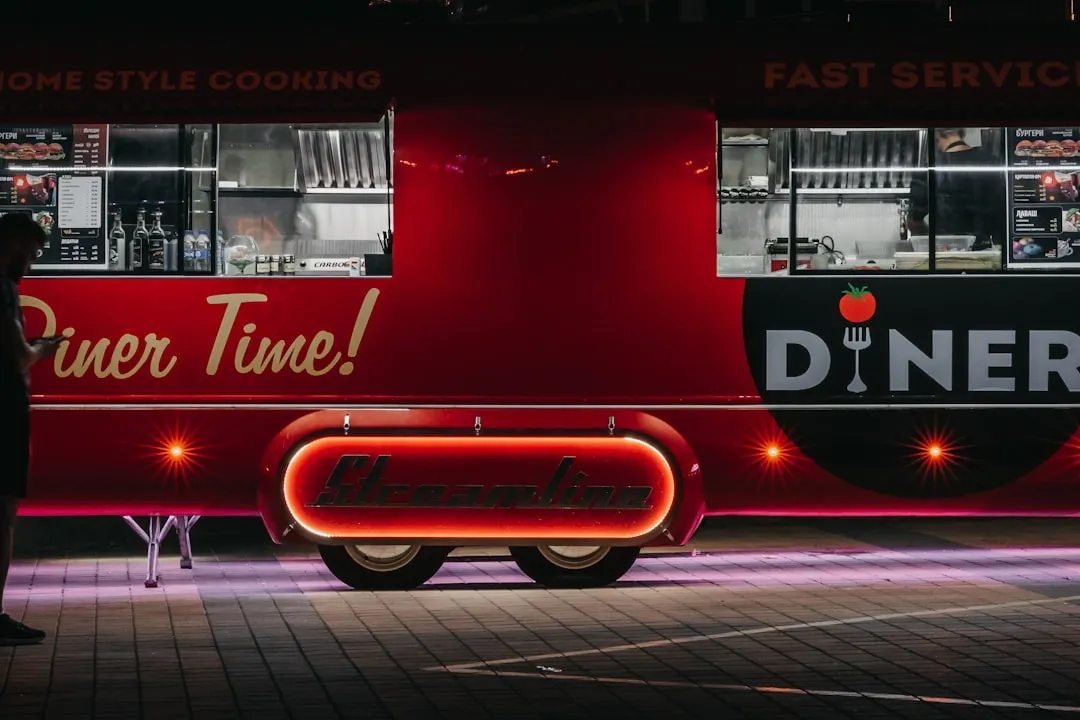 Fast Food and Chains Changed What Towns Expect (Image Credits: Unsplash)