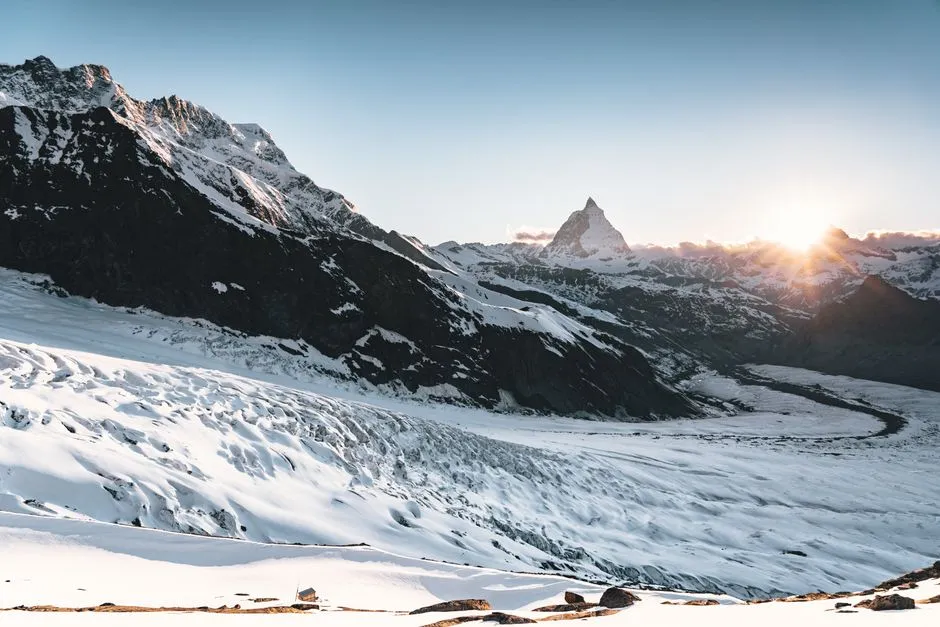 A Note on Responsible Hiking in This Landscape (Image Credits: Pexels)