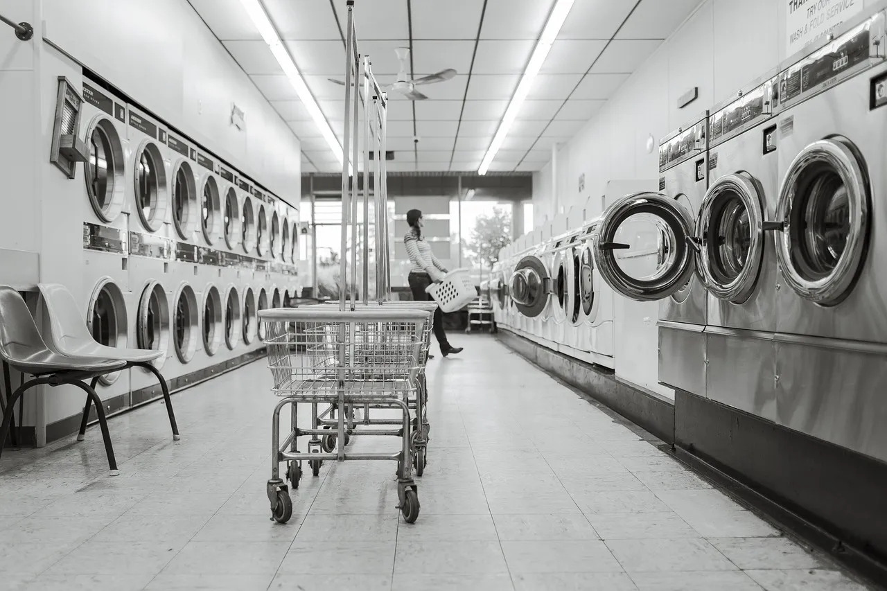 The Environmental Weight of All That Washing (Image Credits: Pixabay)