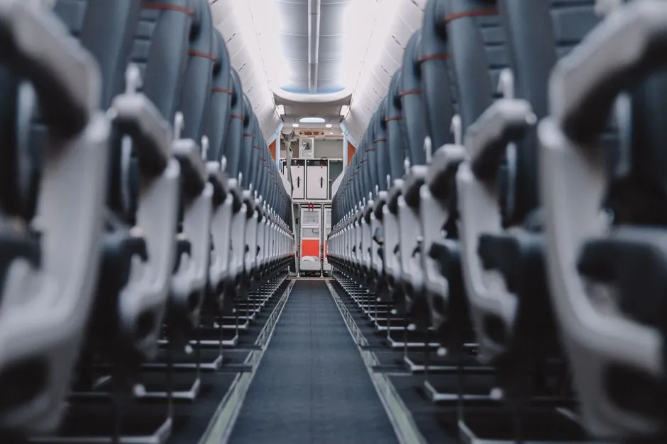 How Cleaning Standards Vary by Airline and Route (Image Credits: Pexels)