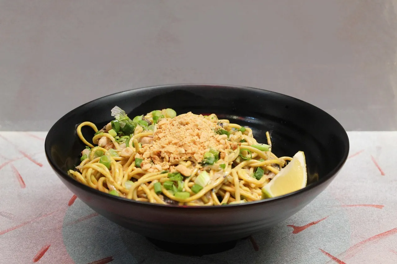 Pad Thai in Bangkok: The Dish That Keeps Its Reputation (Image Credits: Pixabay)