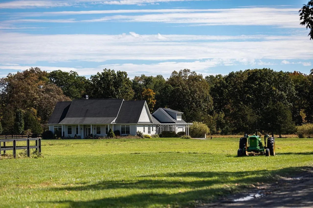 Piaule: The Retreat That Redefined the Region (Image Credits: Pixabay)
