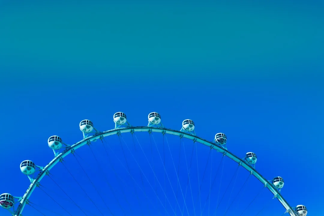 The High Roller Observation Wheel: Vegas From 550 Feet Up (Image Credits: Unsplash)