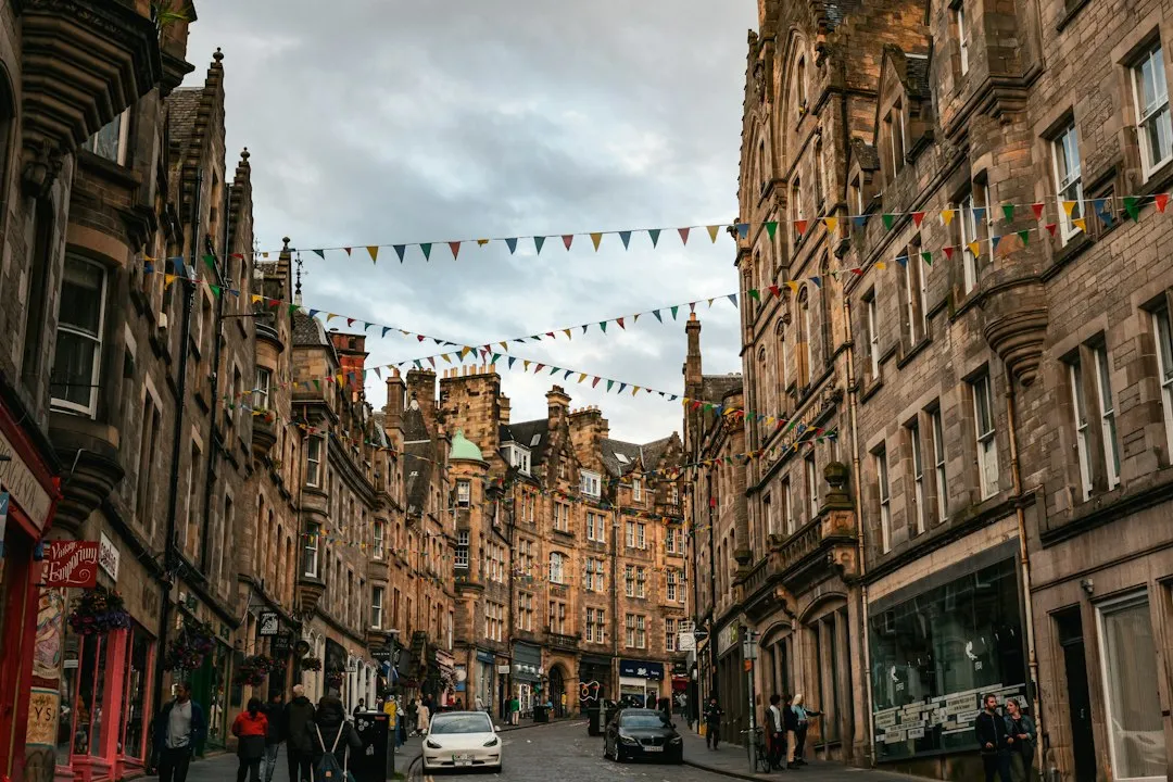 The Edinburgh Fringe Creates a Month-Long Sellout Window (Image Credits: Unsplash)