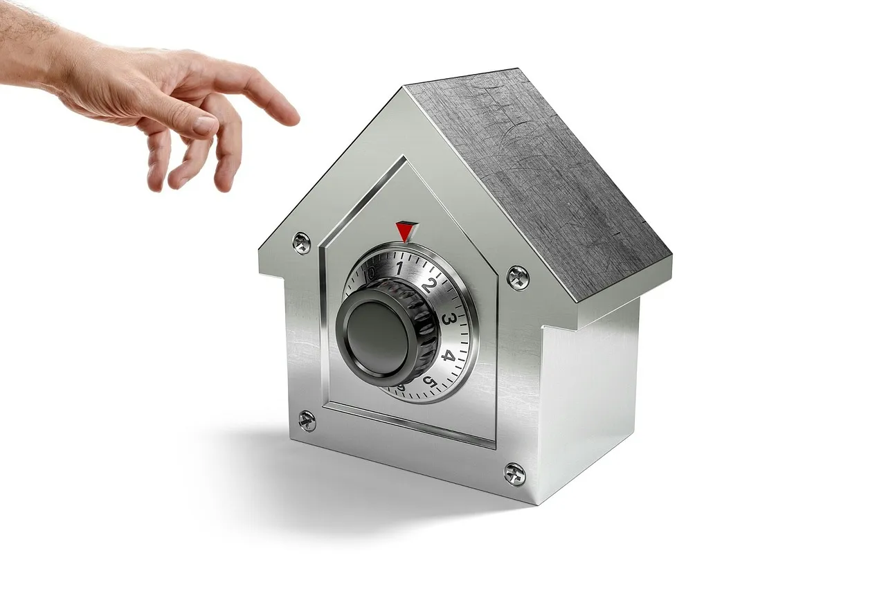 Homes Without Security Systems Face Significantly Higher Risk (Image Credits: Pixabay)