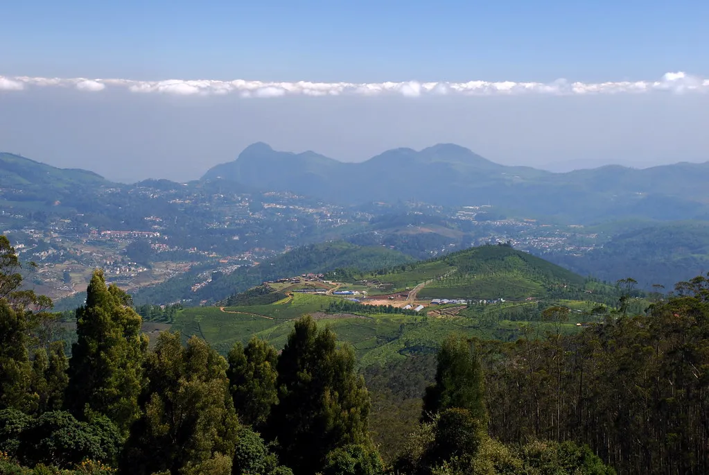 Landscapes That Cover Almost Every Type of Natural Environment (irumge, Flickr, CC BY 2.0)