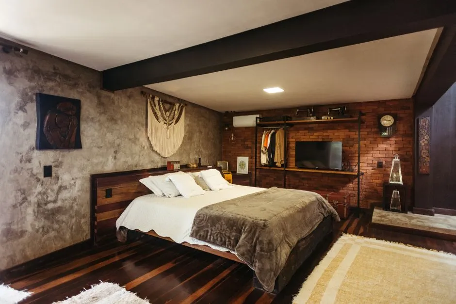 Airbnb Crackdowns Are Squeezing Budgets Further (Image Credits: Pexels)