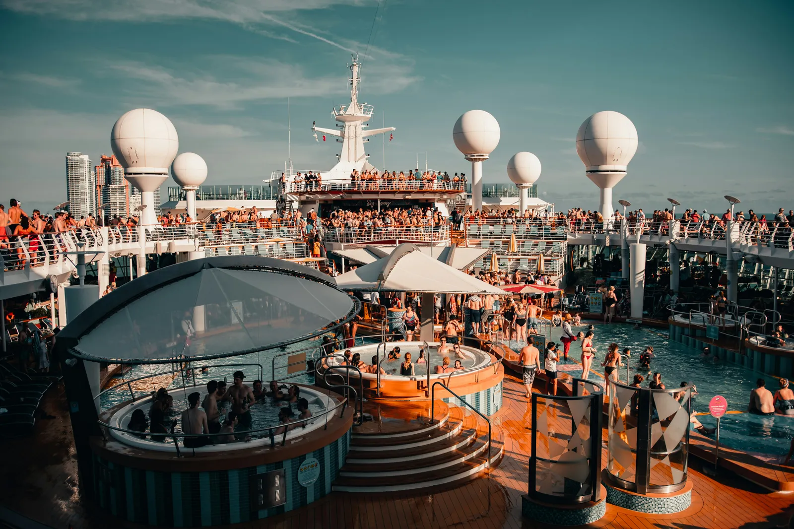 The Quiet Expertise Behind Every Smooth Show at Sea (Image Credits: Unsplash)