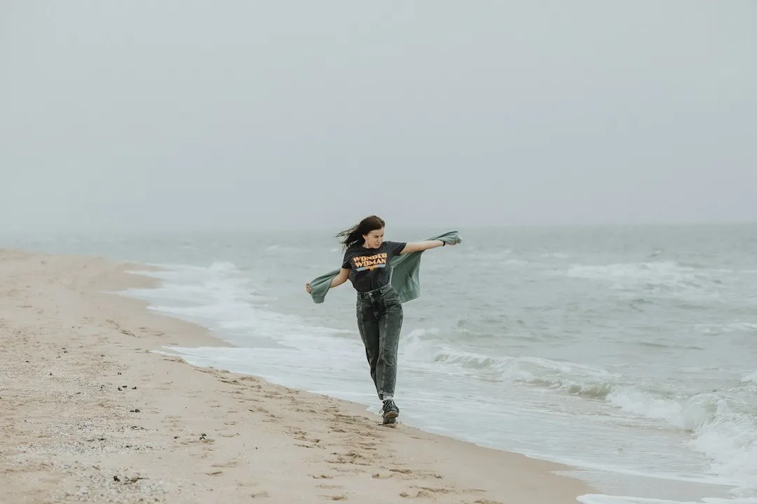 How Topography Quietly Shapes the Wind (Image Credits: Unsplash)