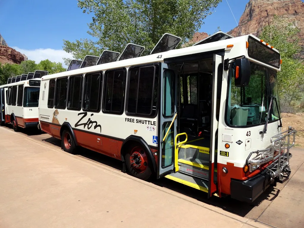 Zion Goes Electric: A New Chapter in Park Transit (travelourplanet.com, Flickr, CC BY 2.0)