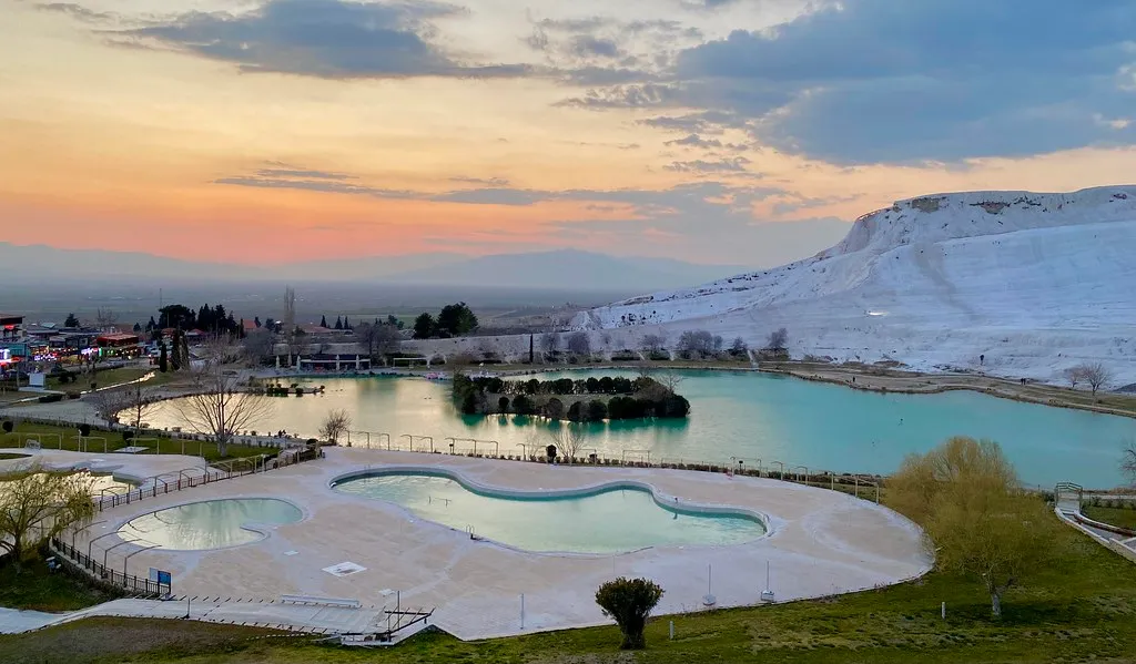 4. Soaking in the Travertine Terraces of Pamukkale (Sharon Hahn Darlin, Flickr, CC BY 2.0)