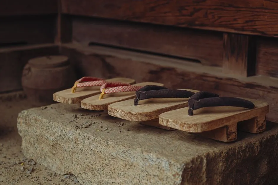 The Three-Zone Slipper System (Image Credits: Pexels)