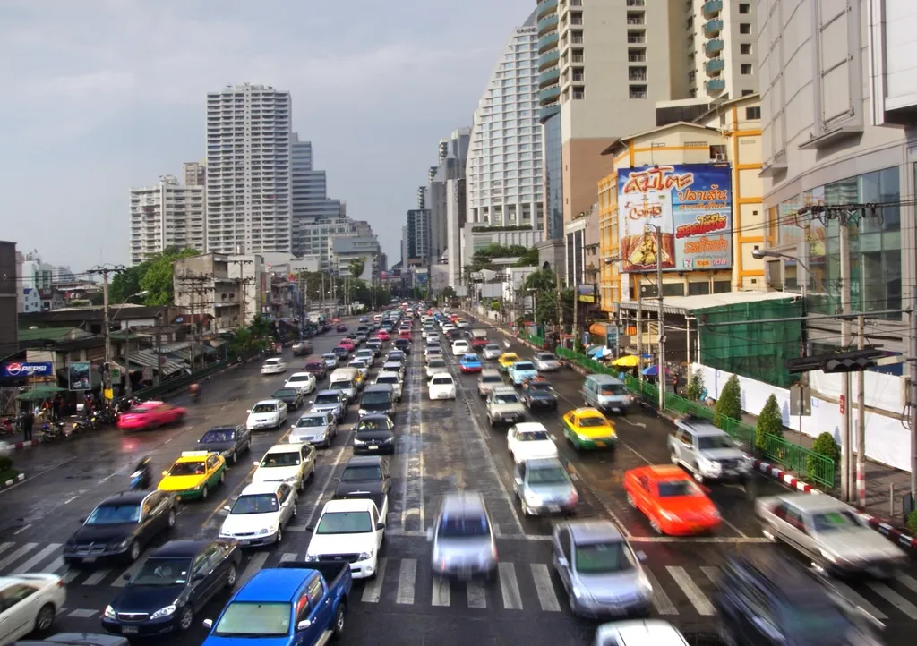 Exploring Bangkok's Canals and River Life (Image Credits: Rawpixel)