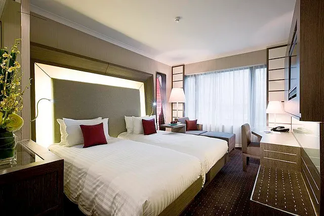 The Minibar's Uncertain Future (<a href="https://www.flickr.com/photos/novotelhk/3719193319/" title="Standard Twin by Novotel Hong Kong Nathan Road Kowloon, on Flickr"><img src="http://farm3.static.flickr.com/2518/3719193319_edf23f2e71.jpg" width="500" height="334" alt="Standard Twin "></a>, CC BY 2.0)