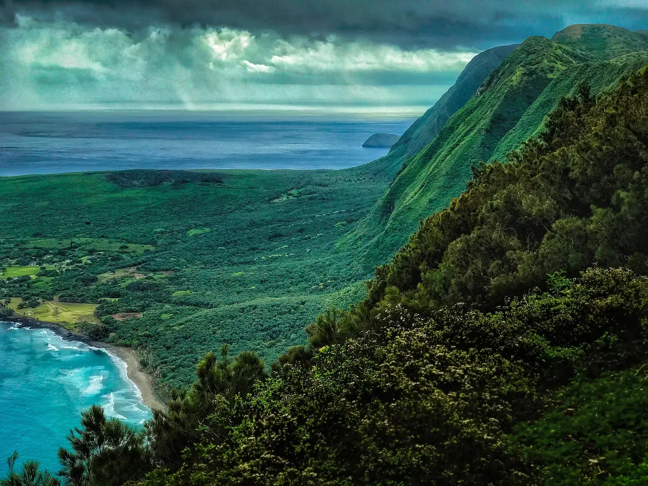 Getting There and What to Expect (Image Credits: Pixabay)