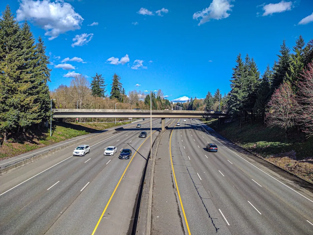 The Interstate Highway System Changed Everything (Image Credits: Unsplash)