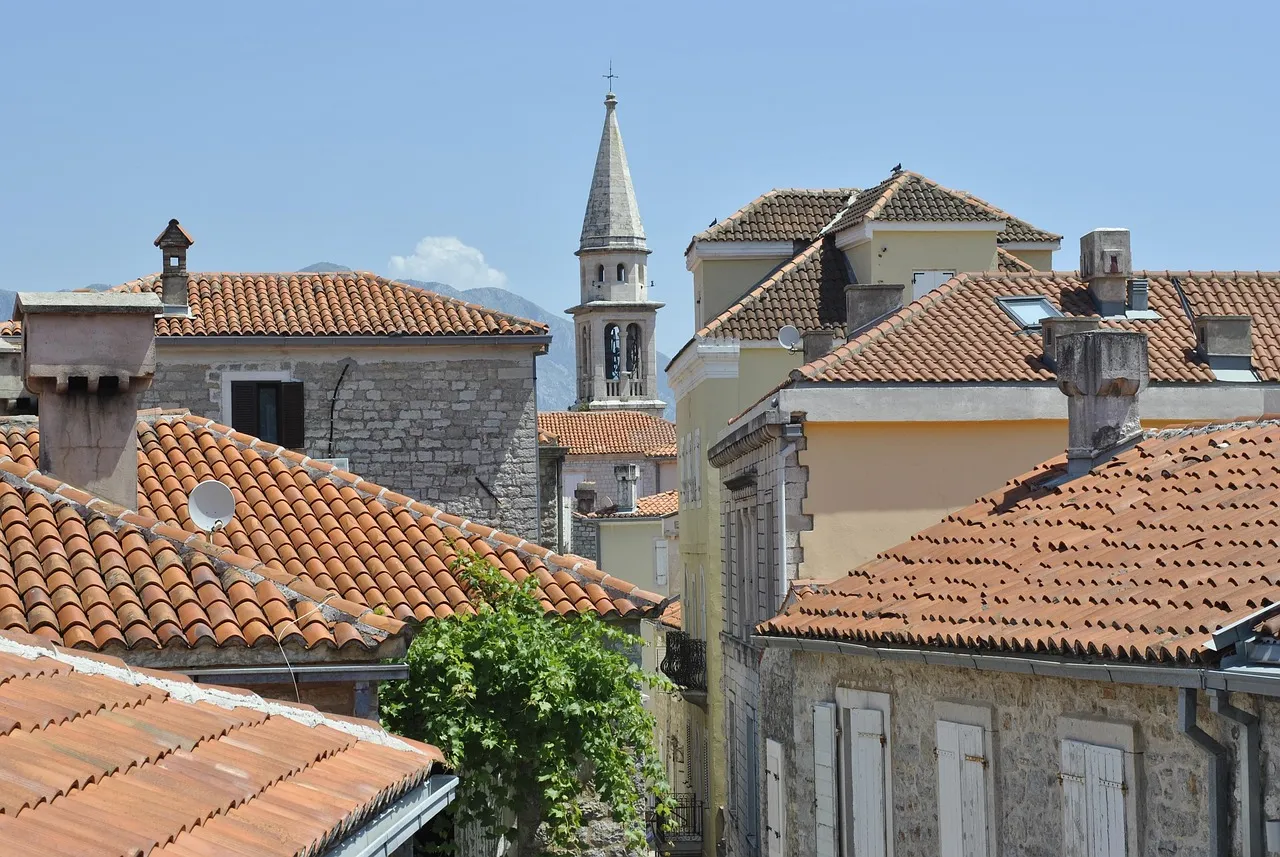 A Town With More Than 2,500 Years of History (Image Credits: Pixabay)