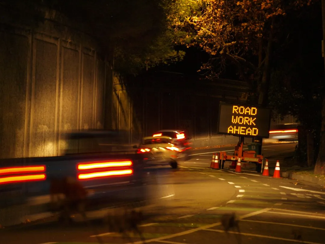 A System Most Drivers Have Never Been Taught (Image Credits: Unsplash)
