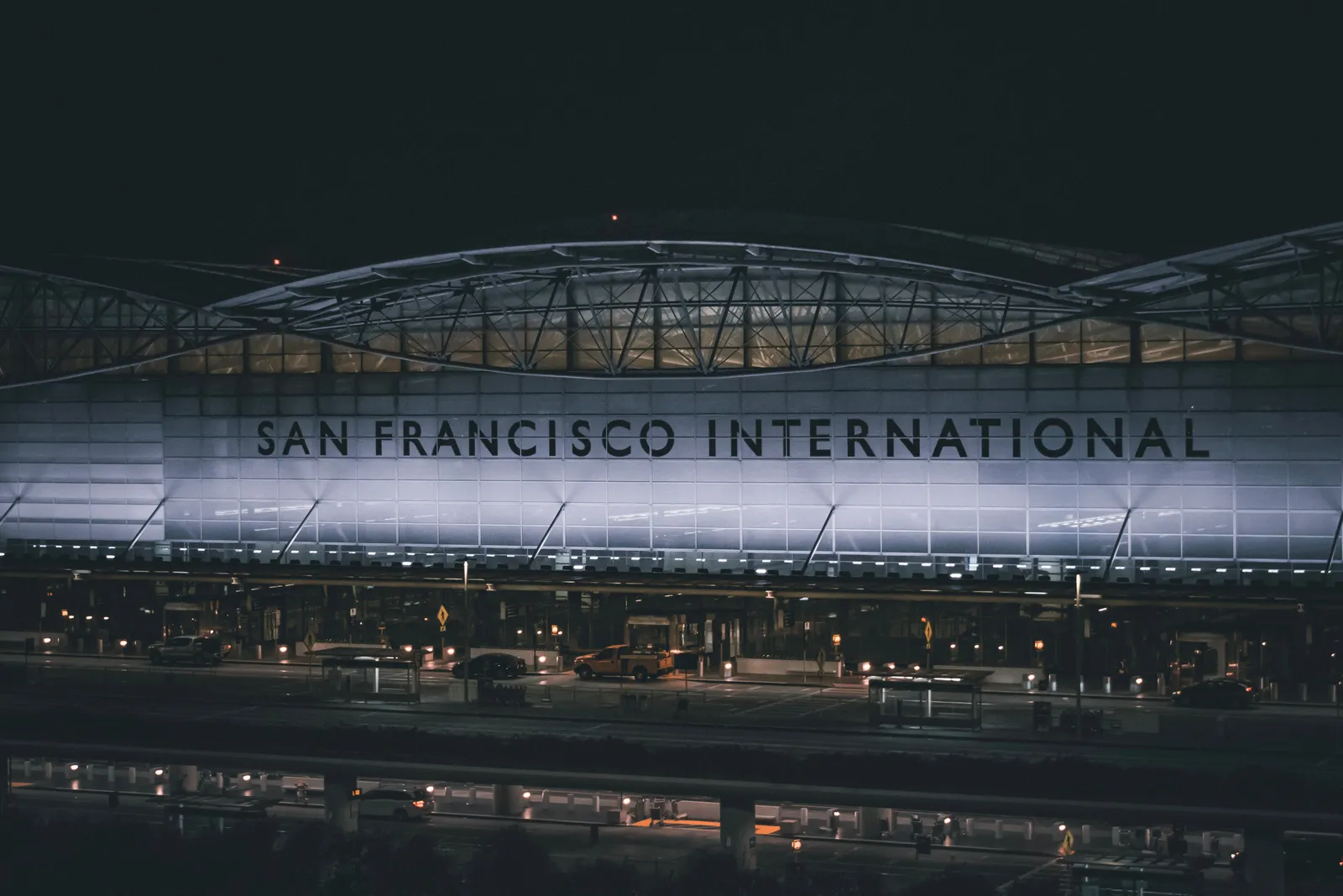 Oakland's Guest Pass and a Quiet Cultural Moment (Image Credits: Pexels)