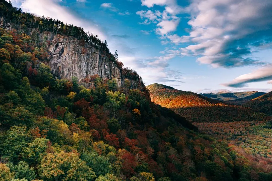 Mid-October Into Late Month: The Berkshires and Central Massachusetts Take Their Turn (Image Credits: Pexels)