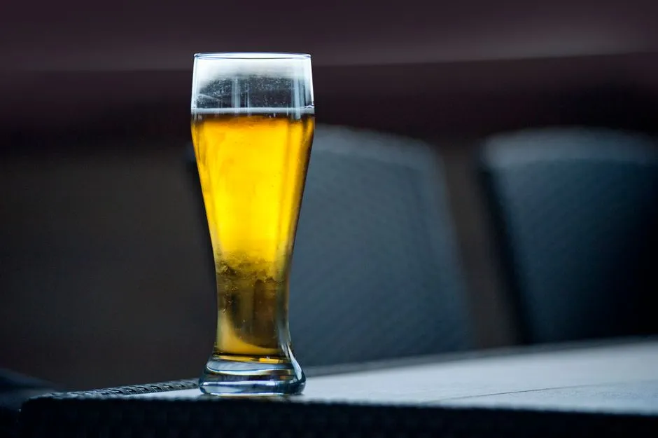 The Food and Craft Beer Scene Keeps Pace with the Views (Image Credits: Pexels)