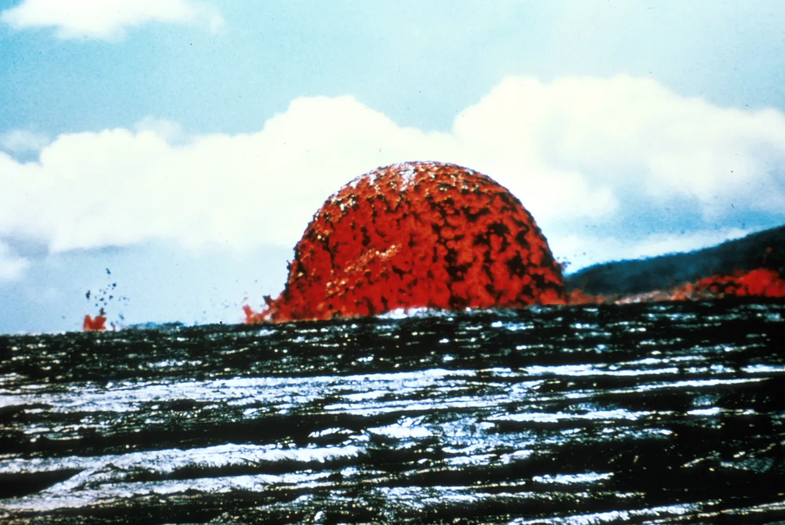 What an Active Fountain Episode Actually Looks Like (By J.B. Judd - USGS, Public domain)