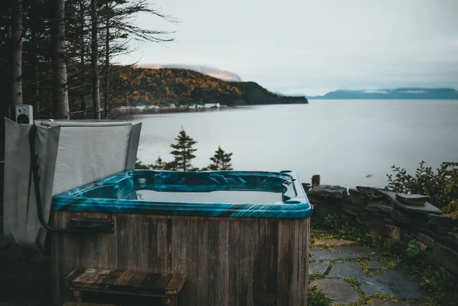 The Amenity That Consistently Tops the List: The Hot Tub (Image Credits: Pexels)
