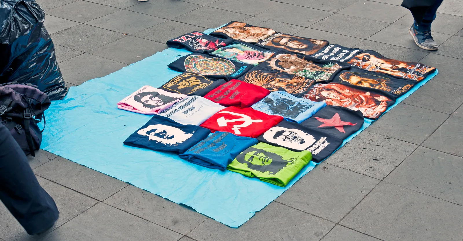 Destination Apparel: Low Commitment, High Sentiment (By Daniel Case, CC BY-SA 3.0)