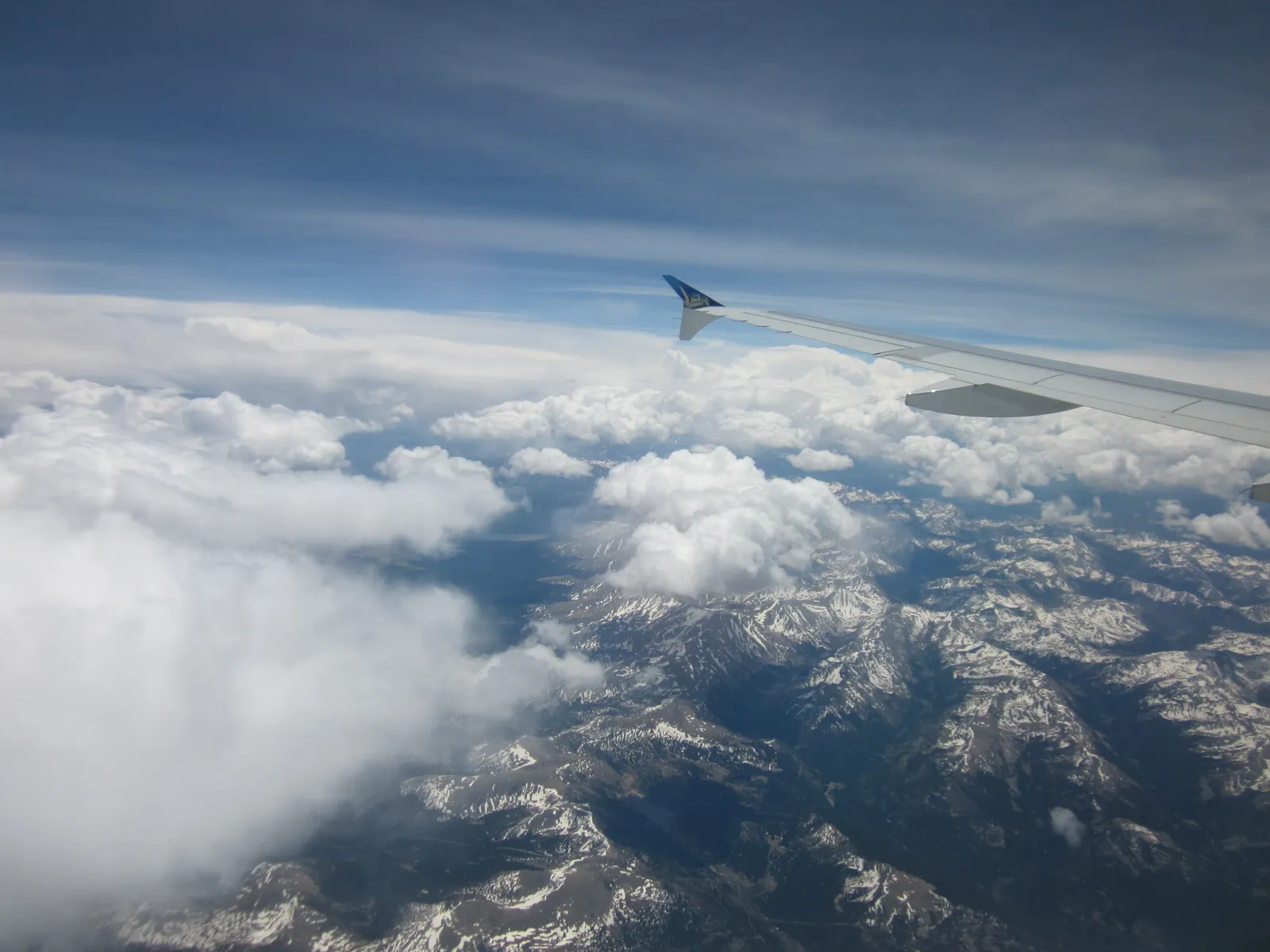 Long-Haul Flights and the Courtesy Question (By Emilykil, CC BY-SA 4.0)