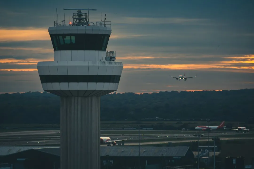 Air Traffic Control Staffing Is Making It Worse (Image Credits: Unsplash)
