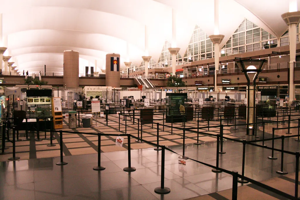 Passengers Are Still Getting It Wrong Regularly (TalAtlas, Flickr, CC BY-SA 2.0)