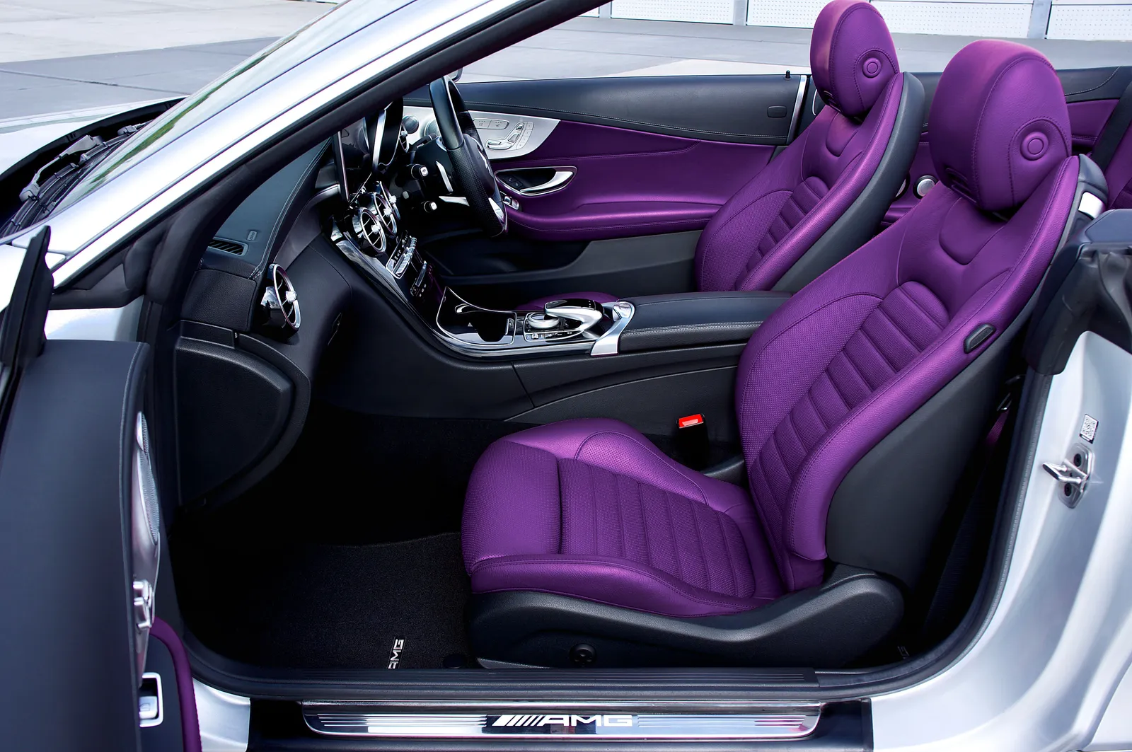 Bringing Your Own Seat: The Case For and Against (Image Credits: Pexels)