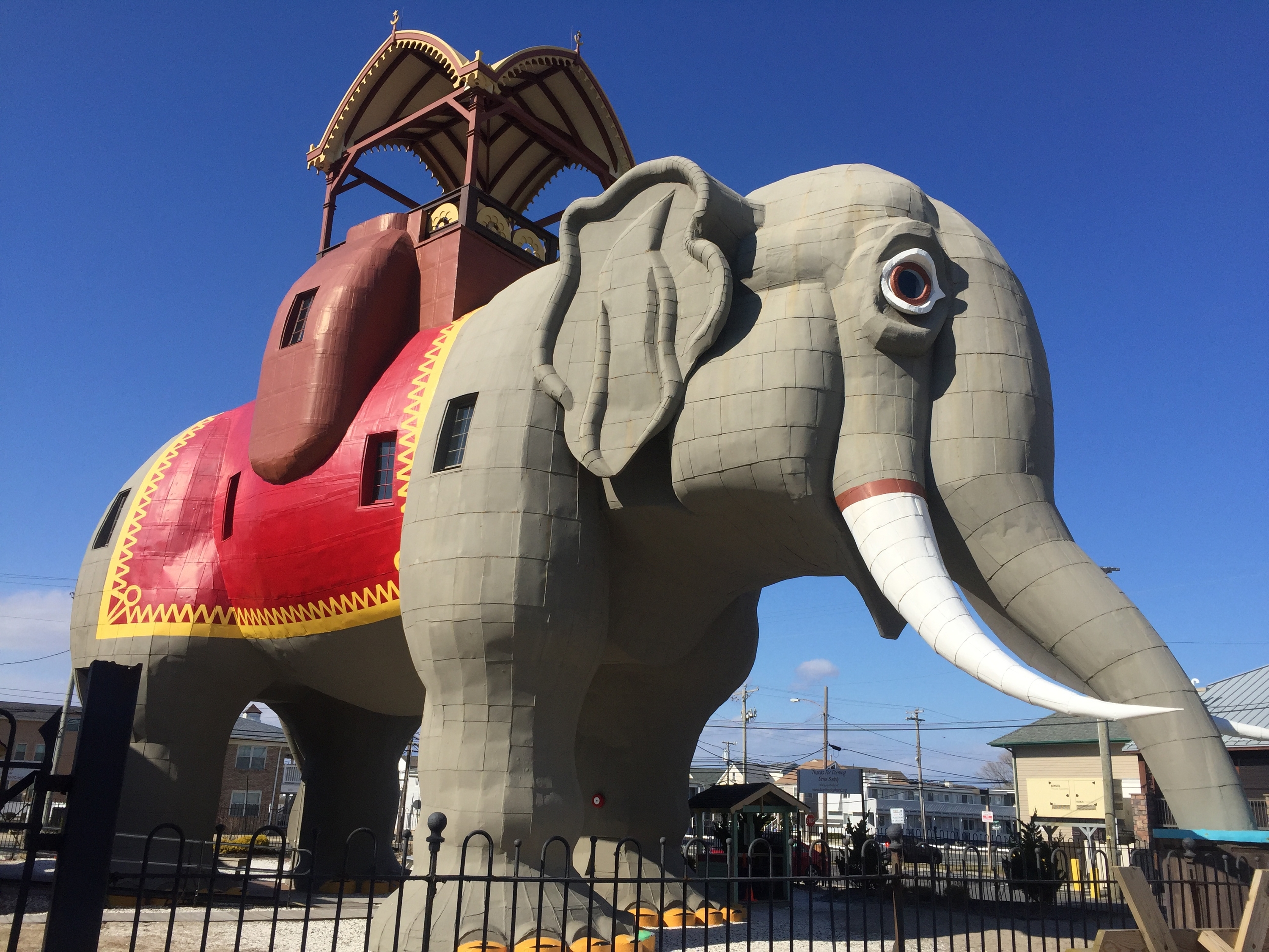 Remember the Roadside Attraction? Why These Quirky Hidden Gems Are Trending Again