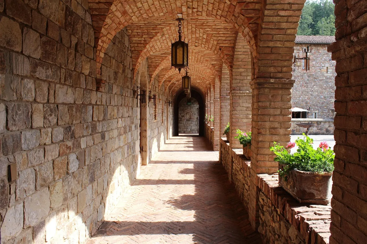 6. Castello di Amorosa - Calistoga, California (Image Credits: Pixabay)