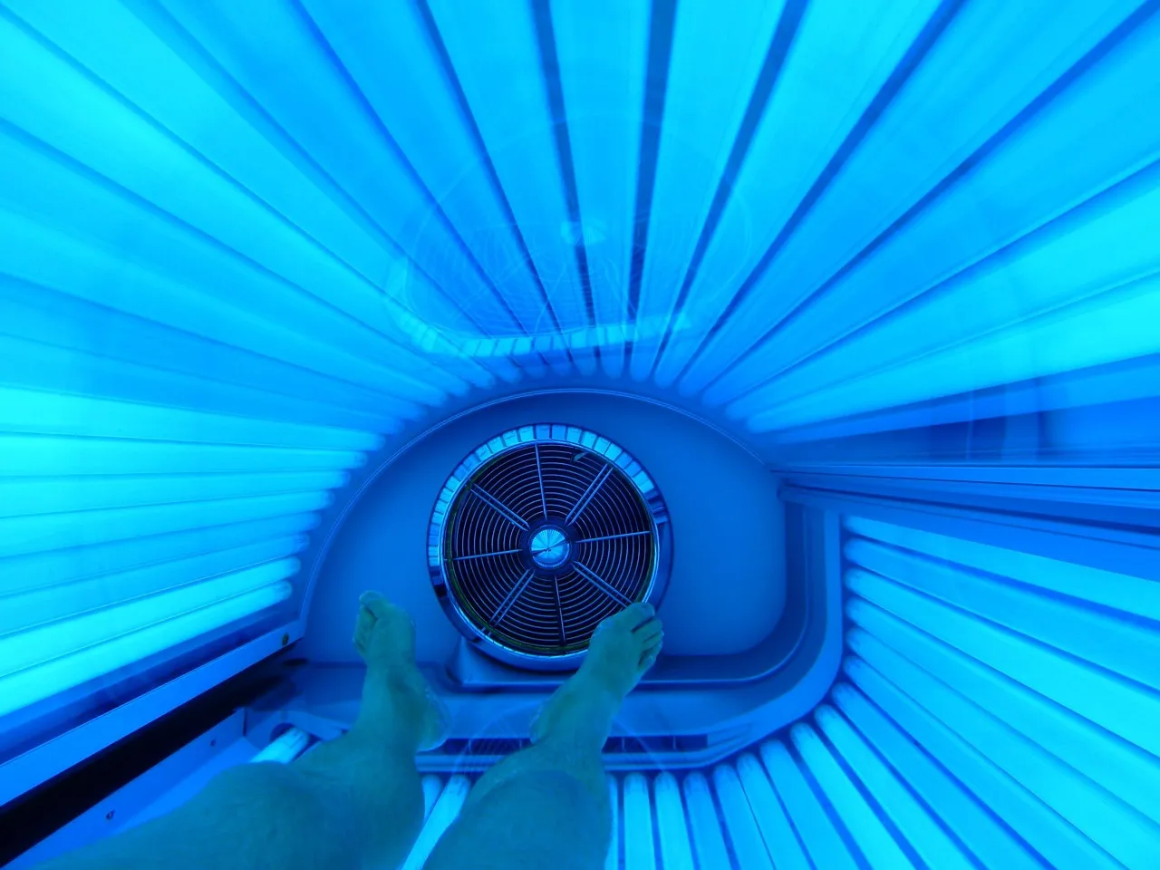 The Tanning Bed Comparison That Should Give You Pause (Image Credits: Pixabay)