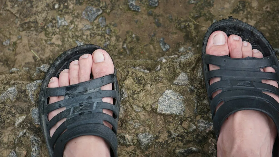 Footwear That Handles Wet Ground (Image Credits: Unsplash)