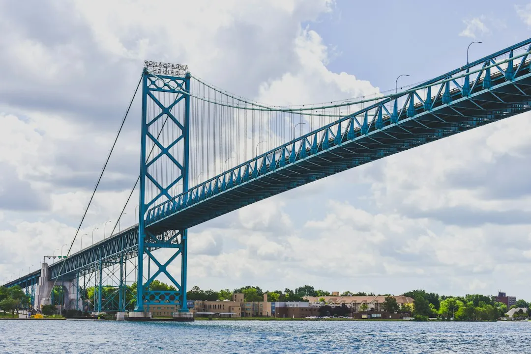 Three Ways to Cross the Detroit River (Image Credits: Unsplash)