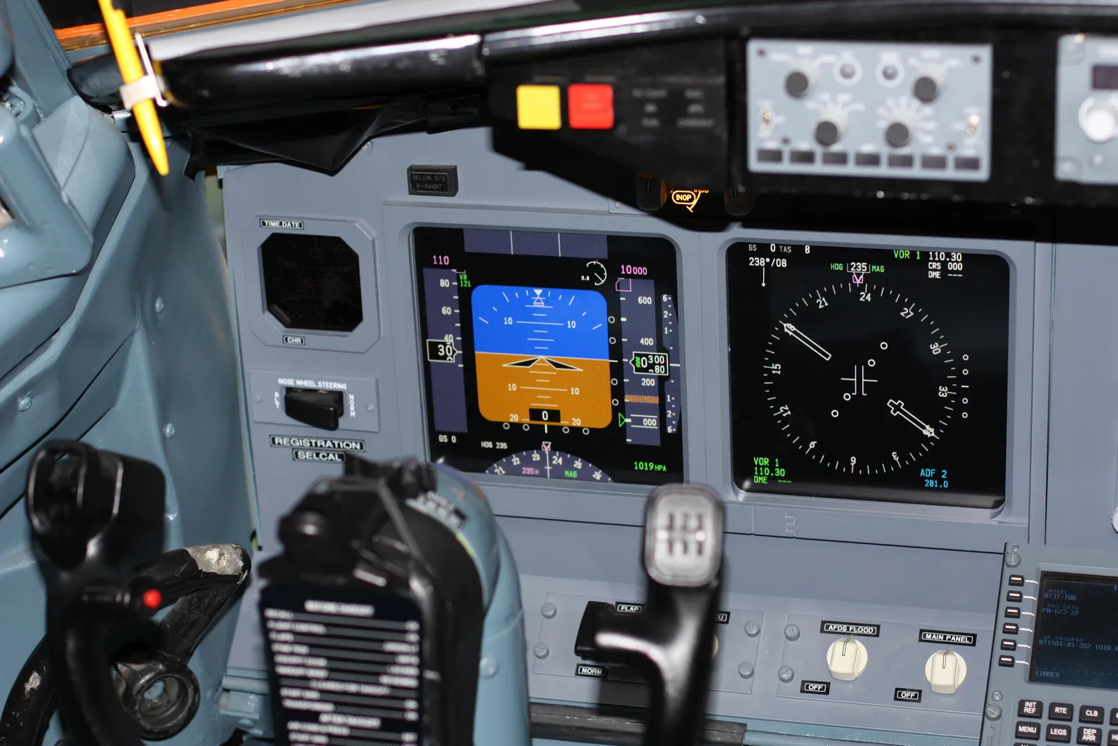 V1 Cuts: The Standard That Defines Airline Training (Self-photographed, CC BY-SA 3.0)